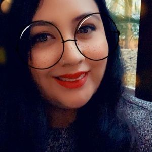 Meet your Posher, Marissa